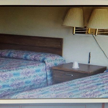 Relax Inn Montour Falls 外观 照片